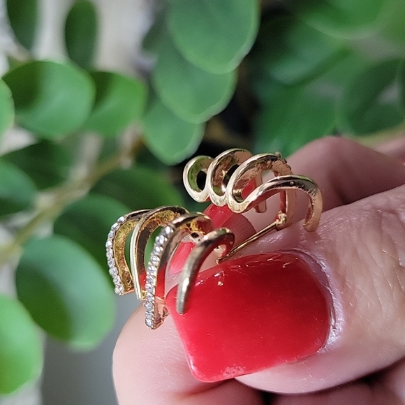 Gold Claw CZ Huggies, available in silver or gold - Picture 7 of 8